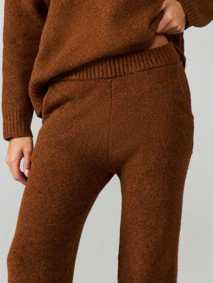 Velliria Knit Lounge Set – Cozy & Minimalist